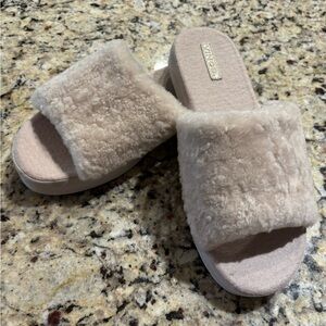 Vince Shearling Slides